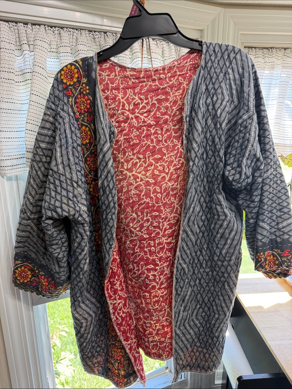 Reversible Patterned Kantha Cardigan - Gray & Red